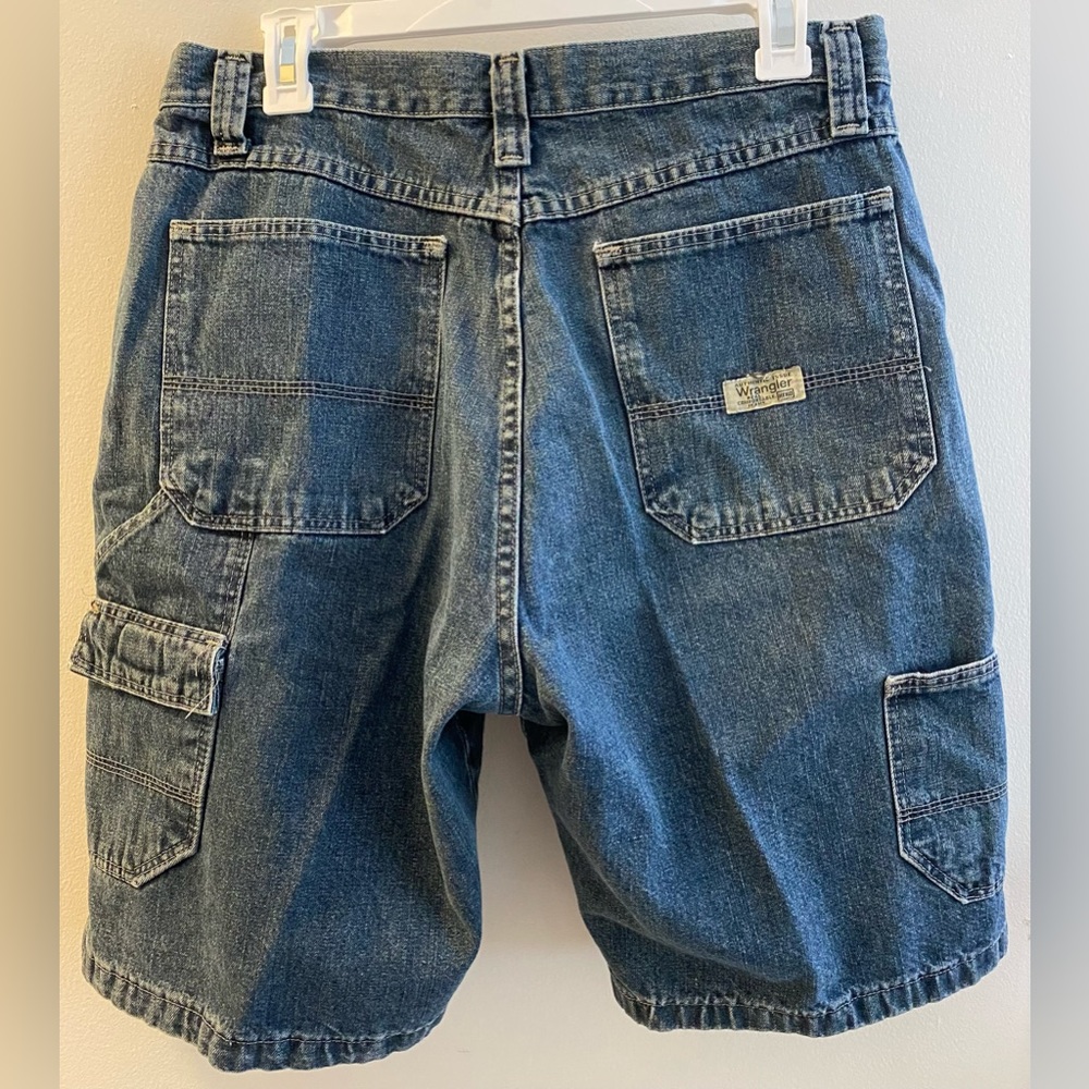Women’s Wrangler cargo jean shorts